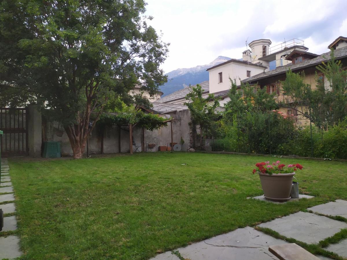 Maison Soleil - Sofia Suite Aosta Buitenkant foto